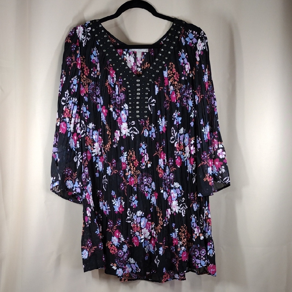 Floral Black V-Neck Peasant Top - Women's